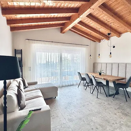 Essenza Villa